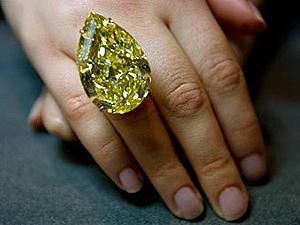 На Sotheby's продадут самый большой желтый бриллиант
