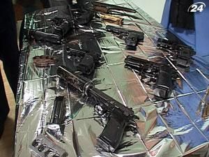 Львов: в супермаркете обнаружили похищенный автомат Львов: в супермаркете обнаружили похищенный автомат