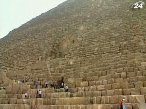 Єгипет: у день "трьох цифр" закрили піраміди