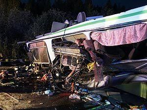 ДТП в Афганистане: Рейсовый автобус врезался в грузовик, 17 человек погибли ДТП в Афганистане: Рейсовый автобус врезался в грузовик, 17 человек погибли