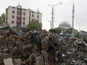 Число жертв землетрясения в Турции возросло до 30 человек