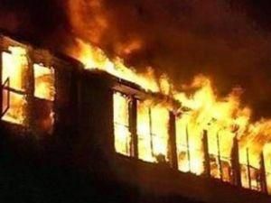 У Житомирі згоріла школа разом з магазином