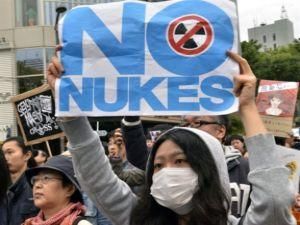 Японці виступили за демонтаж всіх АЕС Японці виступили за демонтаж всіх АЕС