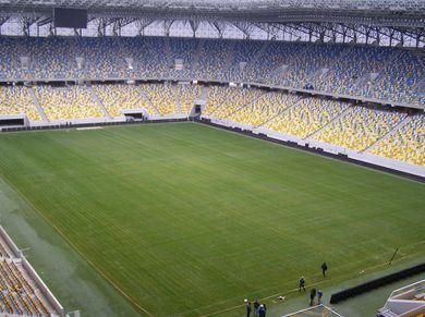 Львовский стадион освятили перед матчем с Австрией