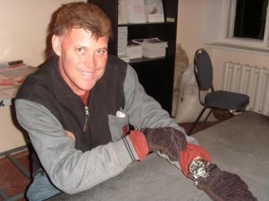 В Черновцах американский политик стал бездомным, пока искал любимую В Черновцах американский политик стал бездомным, пока искал любимую