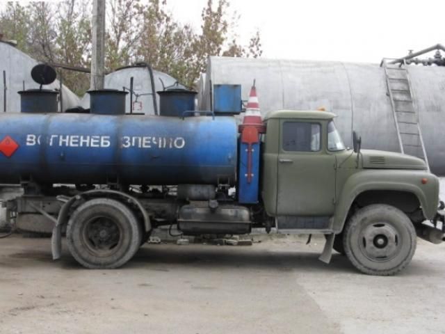 Україну заливають контрабандним бензином Україну заливають контрабандним бензином