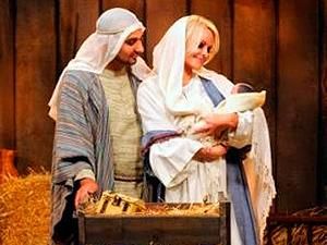 Памела Андерсон перетвориться на Діву Марію Памела Андерсон перетвориться на Діву Марію