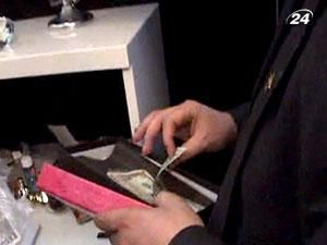 СБУ задержала на взятке 3-х руководителей волынской таможни СБУ задержала на взятке 3-х руководителей волынской таможни