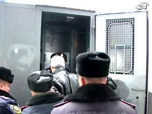 Гіпнотизер Слюсарчук поскаржився на сильний головний біль Гіпнотизер Слюсарчук поскаржився на сильний головний біль