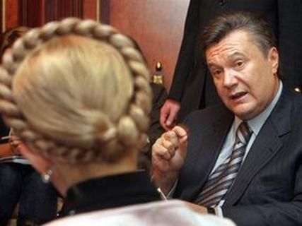 Опрос: 41% украинцев видят судьбу Тимошенко в руках Януковича