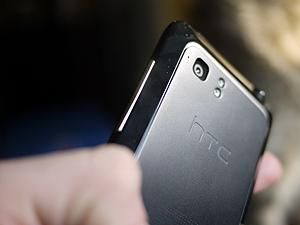 Порностудія погрожує подати в суд на HTC