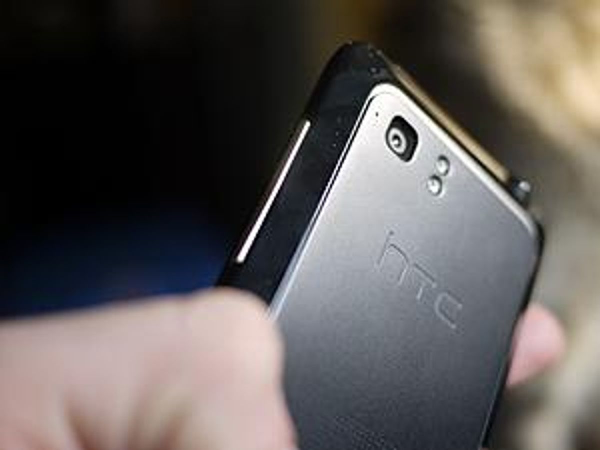 Порностудия угрожает подать в суд на HTC - 24 Канал