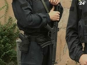 "Неонацистское подполье" планировало десятки нападений в Германии "Неонацистское подполье" планировало десятки нападений в Германии