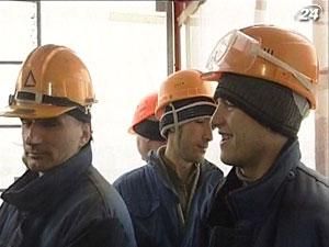 Медведев призвал трудовых мигрантов уважать русские обычаи Медведев призвал трудовых мигрантов уважать русские обычаи