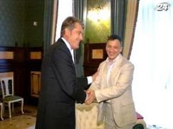 Гения-афериста, с которым ручкались президенты, посадили за решетку