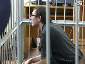 Прокурор: Луценко усвідомлює, що покази свідків повністю знищують його версію захисту Прокурор: Луценко усвідомлює, що покази свідків повністю знищують його версію захисту