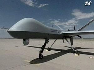 Дрон - самолет, управление которым осуществляется дистанционно с земли Дрон - самолет, управление которым осуществляется дистанционно с земли