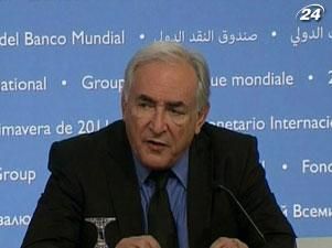 Екс-глава МВФ подає до суду на 5 французьких видань