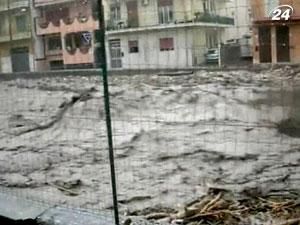 На юге Италии борются с мощными наводнениями