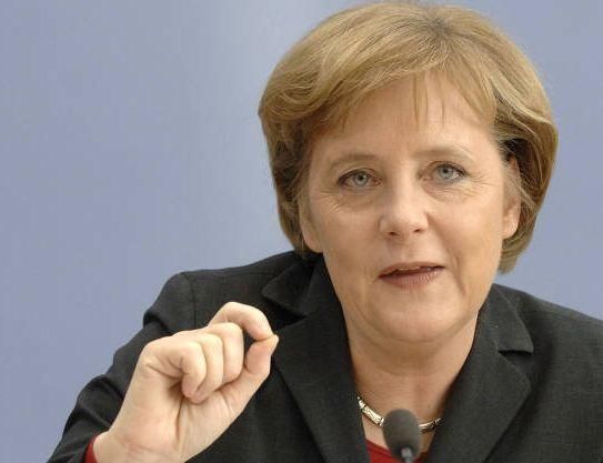 Меркель: Для видачі кредиту Греції мало підпису лише прем'єра