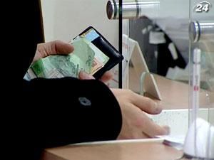 Українським банкам катастрофічно бракує гривні Українським банкам катастрофічно бракує гривні