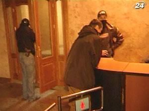 СБУ провела обыск в подразделении МЧС СБУ провела обыск в подразделении МЧС