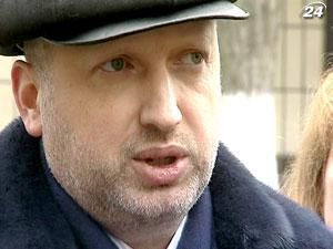 Под стенами СИЗО дня рождения Тимошенко ожидают многие поклонники Под стенами СИЗО дня рождения Тимошенко ожидают многие поклонники