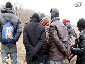 Украинские пограничники задержали группу нелегалов Украинские пограничники задержали группу нелегалов