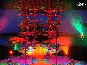 "Cirque du Soleil" начал спектакли для украинцев