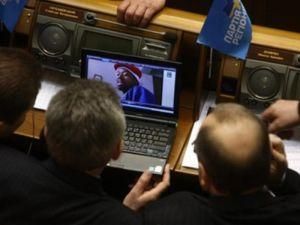 Для депутатов закупили компьютеры на 8 миллионов гривен