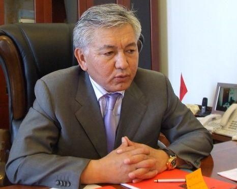 Мэр Бишкека просит суд восстановить процесс против его сына