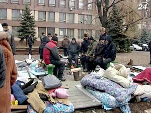 Инвалиды-чернобыльцы продолжают акцию протеста Инвалиды-чернобыльцы продолжают акцию протеста