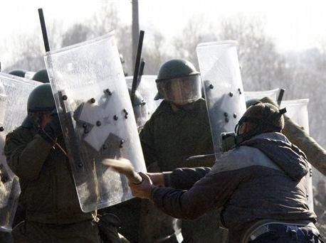 Число жертв столкновений в Косово возросло до 25