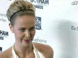 Шарліз Терон відзначили за акторський вклад у кіноіндустрію Шарліз Терон відзначили за акторський вклад у кіноіндустрію