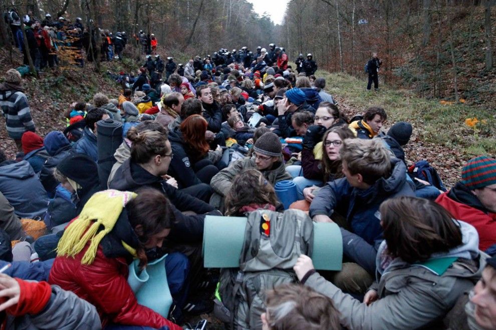 Німеччина: Потяг із ядерними відходами майже прибув до місця призначення