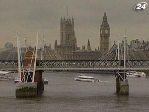 ВВС: Лондон евакуює усіх своїх дипломатів з Ірану ВВС: Лондон евакуює усіх своїх дипломатів з Ірану