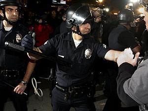 У Лос-Анджелесі почали затримувати "окупантів" У Лос-Анджелесі почали затримувати "окупантів"