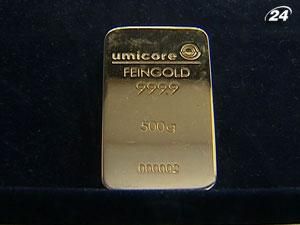 Украинцы активно открывают "золотые" депозиты Украинцы активно открывают "золотые" депозиты