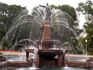 Фонтан Арчибальда - грандиозный водопад с мифологическими фигурами Фонтан Арчибальда - грандиозный водопад с мифологическими фигурами