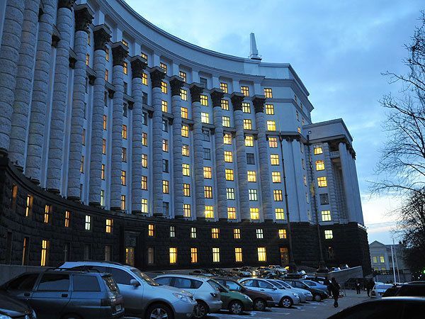 КУПР: Милиция разгоняет голодающих под Кабмином КУПР: Милиция разгоняет голодающих под Кабмином