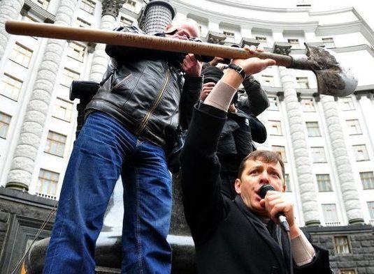 Чернобыльцы в Мариинском парке выбрали Ляшко своим лидером Чернобыльцы в Мариинском парке выбрали Ляшко своим лидером