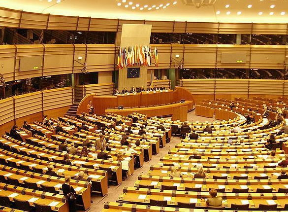 Європарламент рекомендує парафувати угоду з Україною цього року