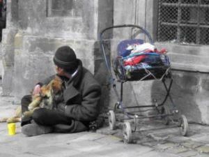 Днепропетровских бездомных будут кормить на 5 копеек в день Днепропетровских бездомных будут кормить на 5 копеек в день