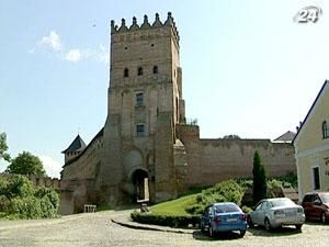 Интернет-пользователи назвали Луцкий Верхний замок лучшим чудом Украины Интернет-пользователи назвали Луцкий Верхний замок лучшим чудом Украины