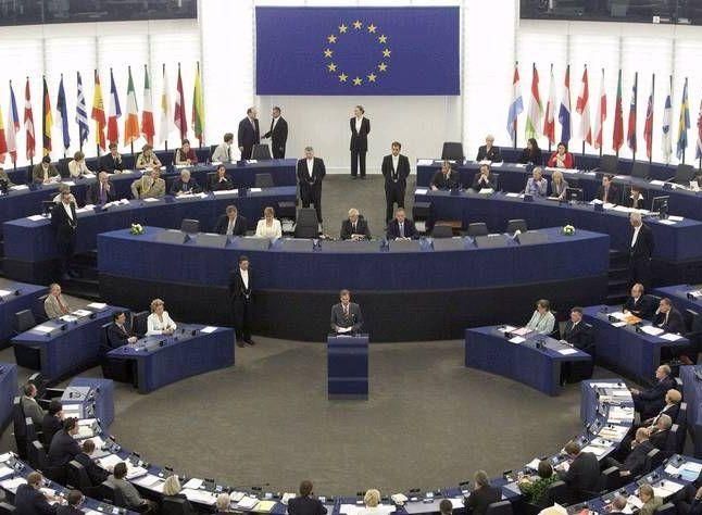 Європарламент: Росія надмірно тисне на Україну