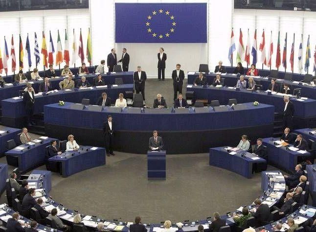 Европарламент: Россия чрезмерно давит на Украину Европарламент: Россия чрезмерно давит на Украину