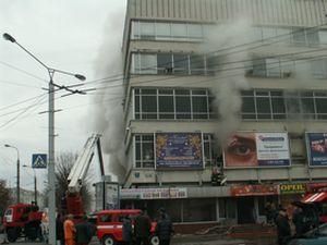 Пожар в луцком ЦУМе ликвидировали, пострадавших нет Пожар в луцком ЦУМе ликвидировали, пострадавших нет