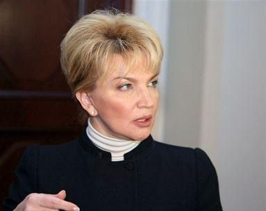 Янукович доручив Богатирьовій відвідати Китай Янукович доручив Богатирьовій відвідати Китай