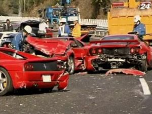 В Японии в ДТП разбились 8 Ferrari, 2 Mercedes и Lamborghini