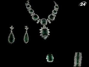 Коштовності Елізабет Тейлор виставили на аукціон Коштовності Елізабет Тейлор виставили на аукціон